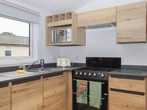 Fridge, dishwasher, electric kettle, toaster