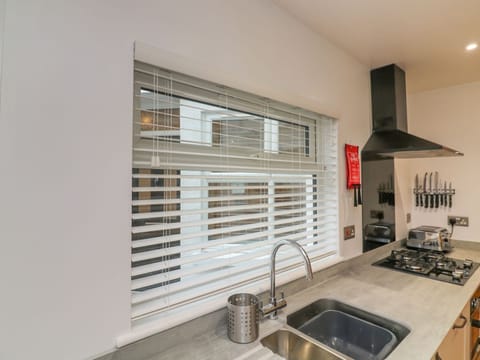 Fridge, dishwasher, electric kettle, toaster