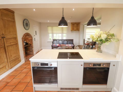 Fridge, dishwasher, electric kettle, toaster