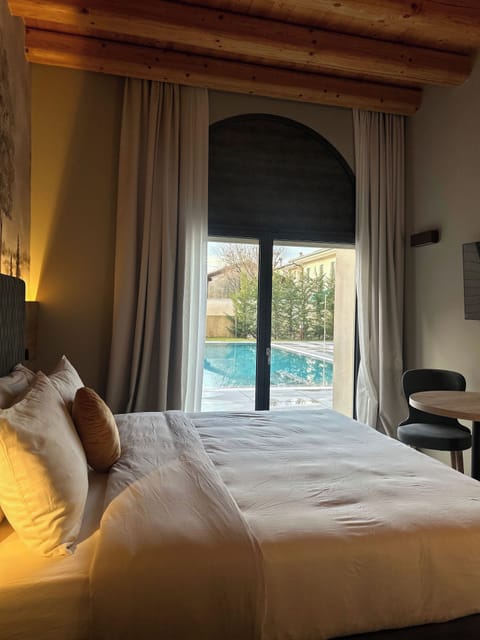 In-room safe, blackout drapes, soundproofing, free WiFi