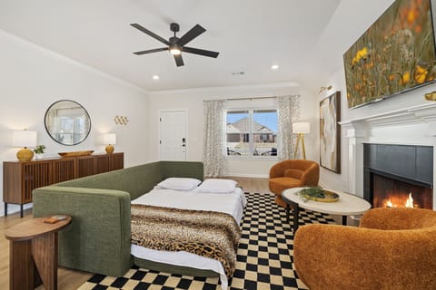 Welcome to Nightfall Retreat! Our colorful 3 bedroom, 2 bath home has a cozy living room, fully stocked kitchen, and peaceful backyard. Enjoy luxury amenities for 8 guests!