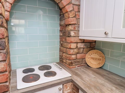 Fridge, dishwasher, electric kettle, toaster