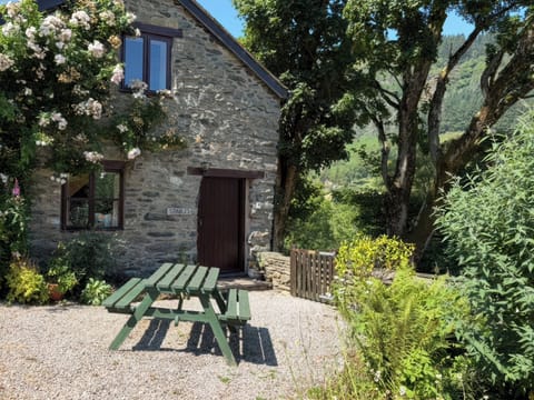 Cottage | Outdoor dining