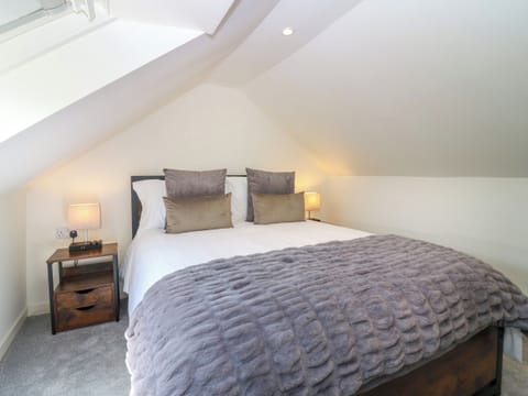 1 bedroom, individually decorated, individually furnished, free WiFi