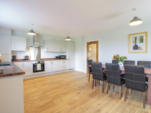 Fridge, dishwasher, electric kettle, toaster