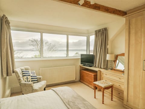 3 bedrooms, individually decorated, individually furnished, free WiFi
