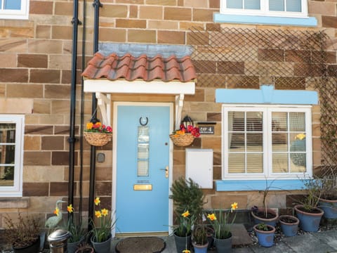 Cottage | Exterior detail