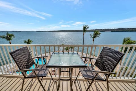 House | Terrace/patio