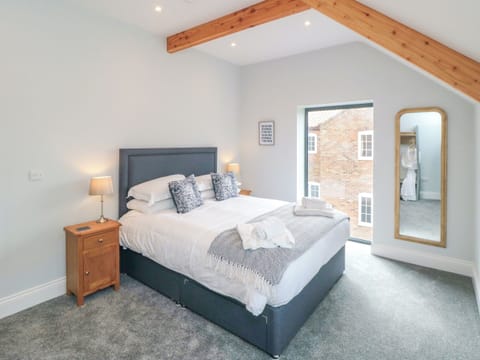 3 bedrooms, individually decorated, individually furnished, free WiFi