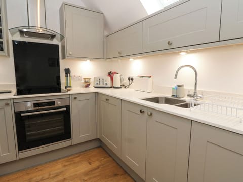 Fridge, dishwasher, electric kettle, toaster