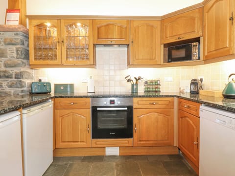 Fridge, dishwasher, electric kettle, toaster