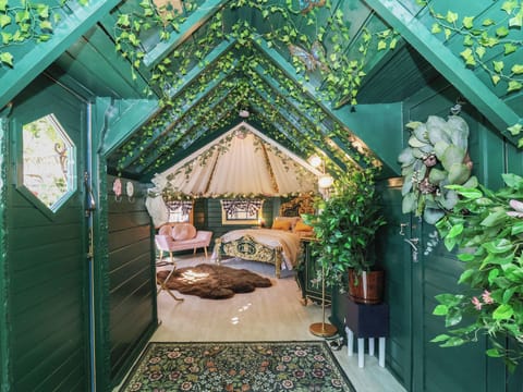1 bedroom, individually decorated, individually furnished, free WiFi