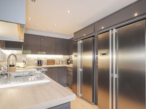 Fridge, dishwasher, electric kettle, toaster