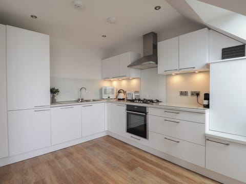 Fridge, dishwasher, electric kettle, toaster