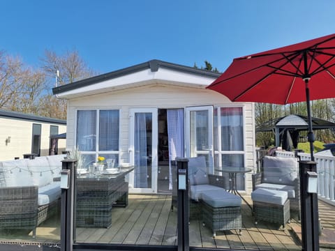 Cottage | Outdoor dining