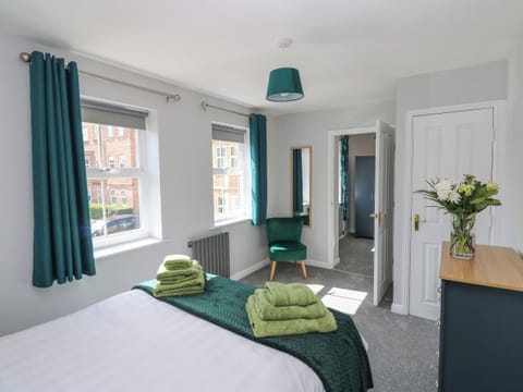 2 bedrooms, individually decorated, individually furnished, free WiFi