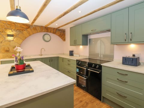 Fridge, dishwasher, electric kettle, toaster