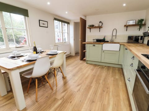 Fridge, dishwasher, electric kettle, toaster