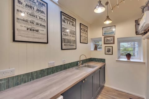 Fridge, dishwasher, electric kettle, toaster