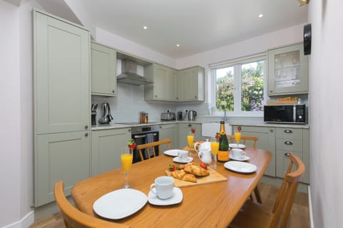 Fridge, dishwasher, electric kettle, toaster