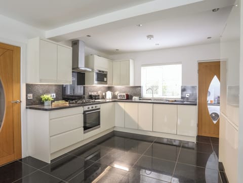 Fridge, dishwasher, electric kettle, toaster