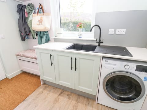 Fridge, dishwasher, electric kettle, toaster