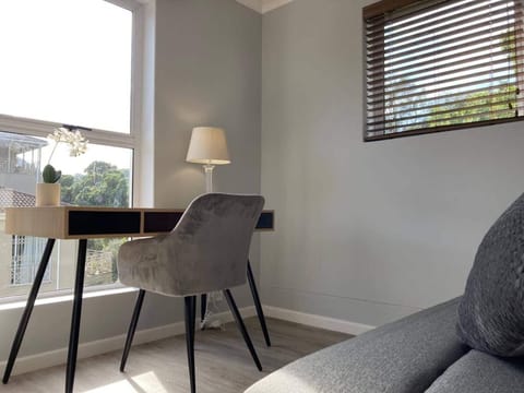 Apartment, 2 Bedrooms, Smoking, Balcony | Interior