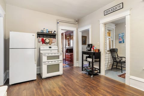 Double Oven in Kitchen