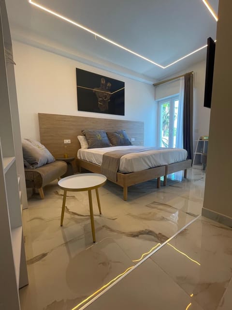 Deluxe Double or Twin Room, Harbor View | Down comforters, in-room safe, desk, soundproofing