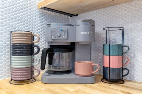 Drip and K-cup coffee maker