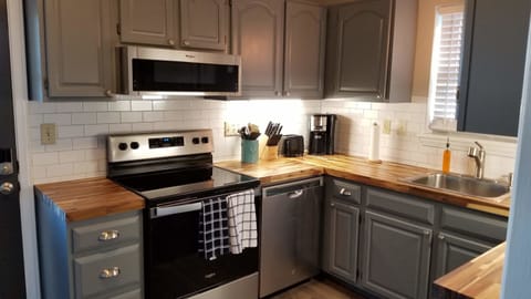 Fully equipped kitchen.