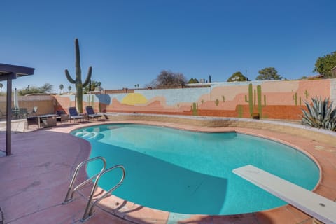 Tucson Vacation Rental | 3BR | 2BA | 1 Step to Enter | 1,443 Sq Ft