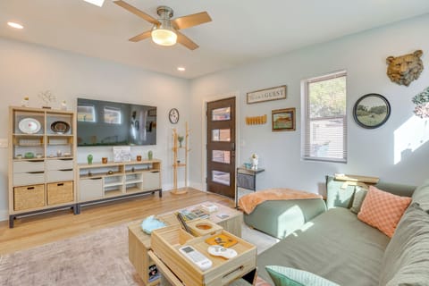 Phoenix Vacation Rental | 1BR | 1BA | 650 Sq Ft | Step-Free Access