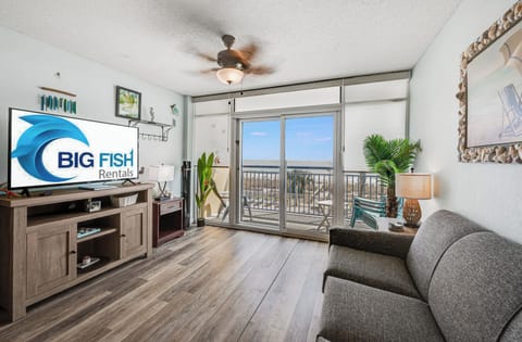 Amazing Living Room, Beautifully Decorated, Stunning Views🌊☀️

