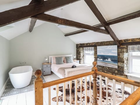 Cottage | 3 bedrooms, individually decorated, individually furnished, free WiFi