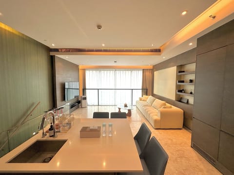 Luxury Apartment, Canal View | Front of property