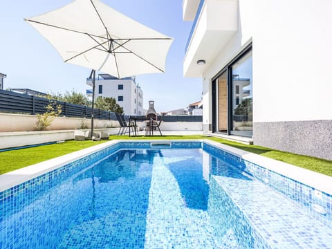 Swimming Pool, Residential Area, Condominium, Apartment, Resort, Estate, Shade, Villa, Hacienda, Mansion