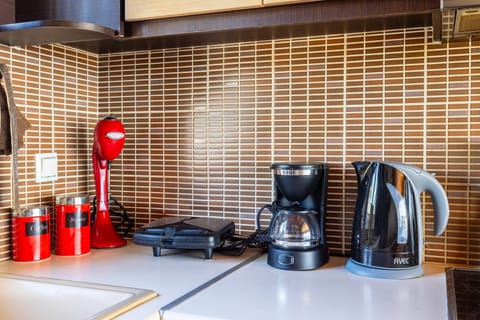 House | 5 bedrooms, desk, Internet