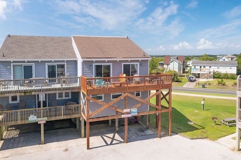 Exterior - Unit on Right