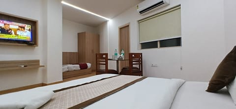 Basic Studio Suite | Free WiFi