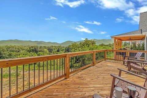 Enjoy nearly 180-degree ALL-seasons views of the stunning Blue Ridge Mountains