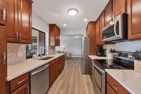 Bright, fully-equipped kitchen