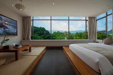 Premier Double Room | Premium bedding, down comforters, pillowtop beds, individually decorated