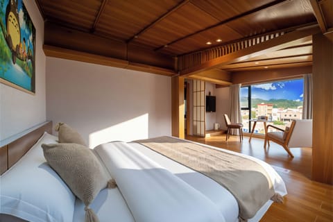 Premier Double Room | Premium bedding, down comforters, pillowtop beds, blackout drapes