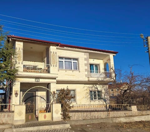 Hibe Dede Villa Outside View