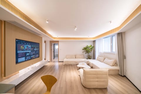 Comfort Apartment, City View | Living area
