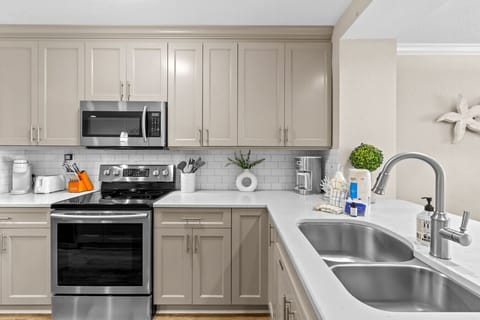 Fully equipped kitchen