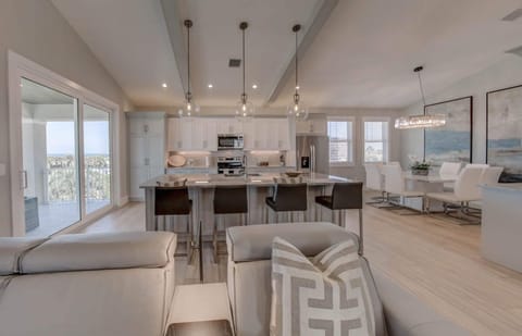 House | 5 bedrooms, high-speed internet