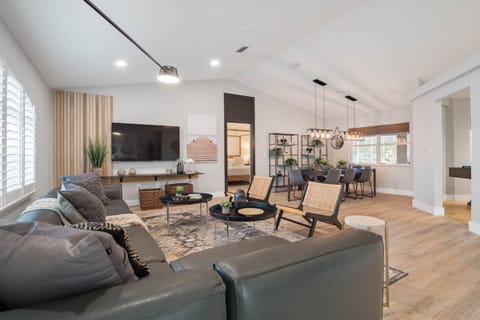House | 4 bedrooms, high-speed internet