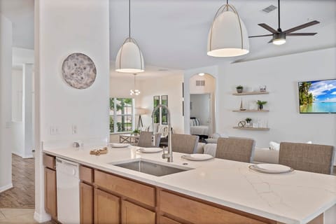 House | 4 bedrooms, high-speed internet